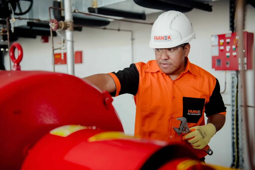 Farnek maintenance staff